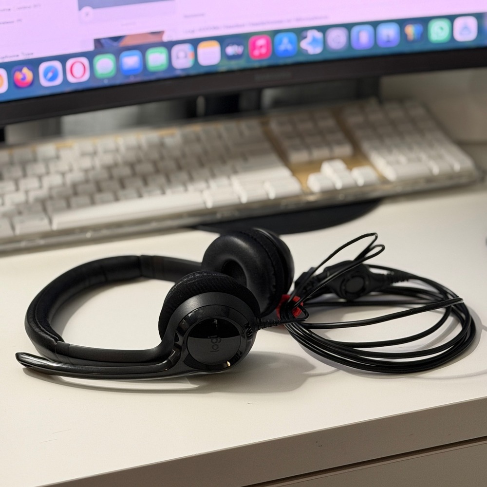 Logitech A00146 Wired USB Headset with Noise Cancelling Mic Black 981-000014